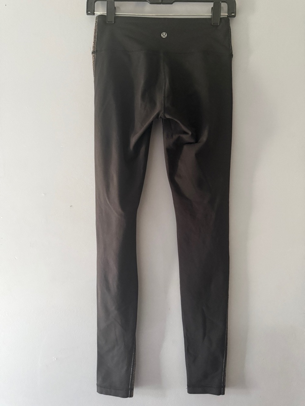 lululemon athletica Bronze Metallic Patterned Leggings - Picture 2 of 7